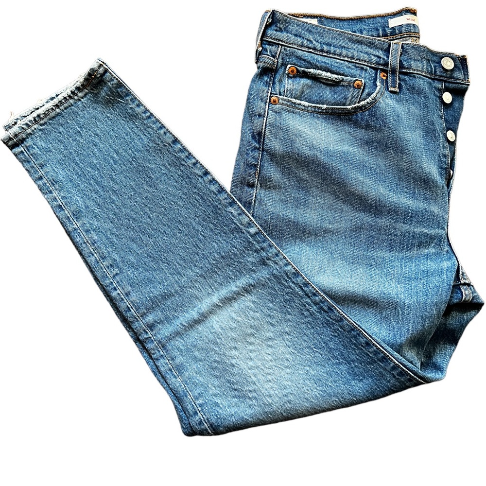 🌸 2 for $45 Levi's wedgie